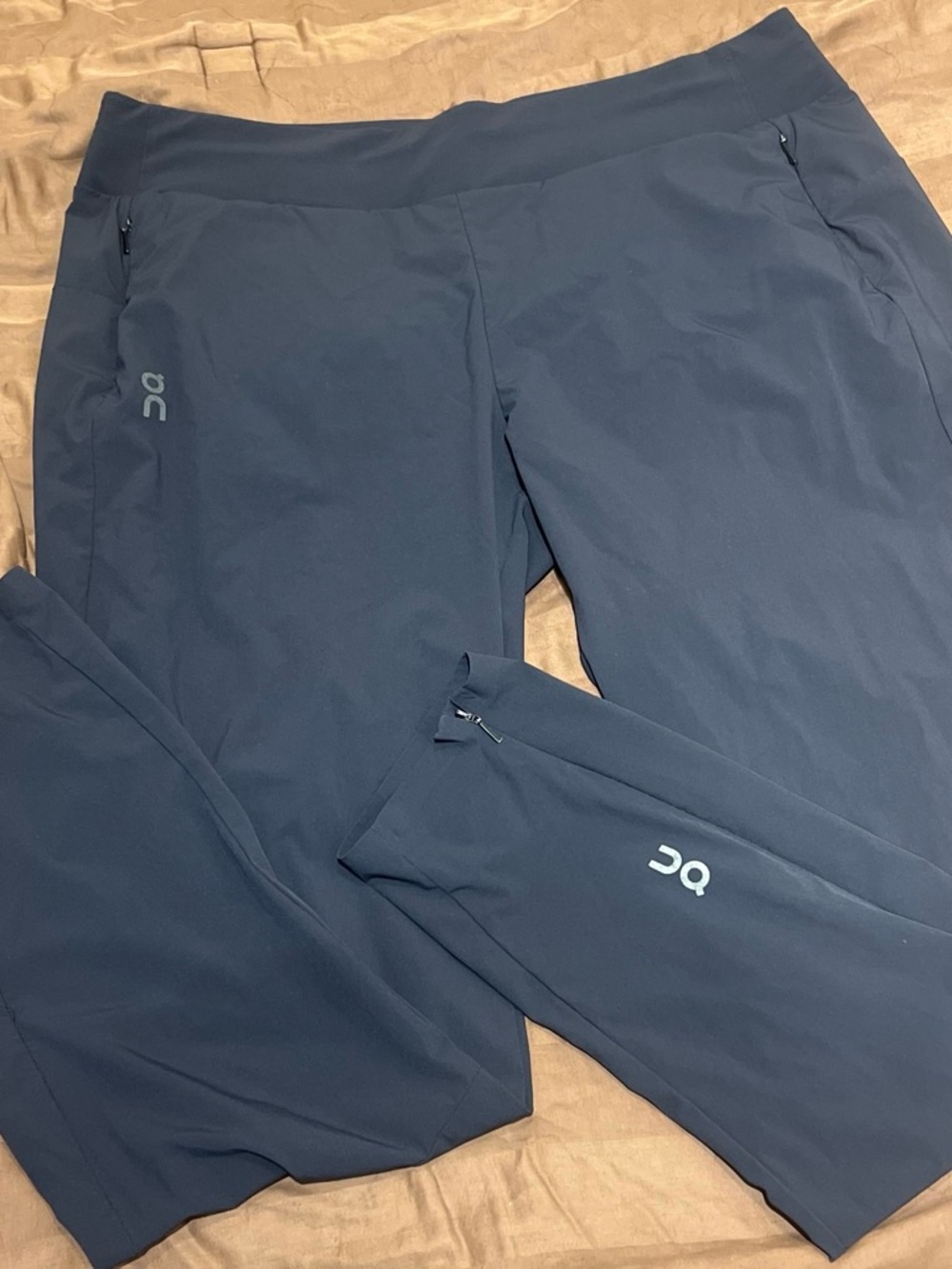 On Running Black Lightweight Women's Running Pants